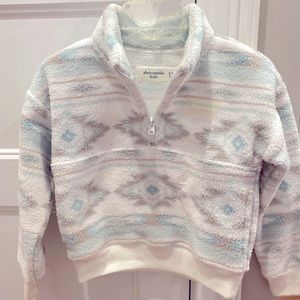 Abercrombie Kids half zip Sherpa 5/6 EUC